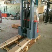 full electric stacker- (4)